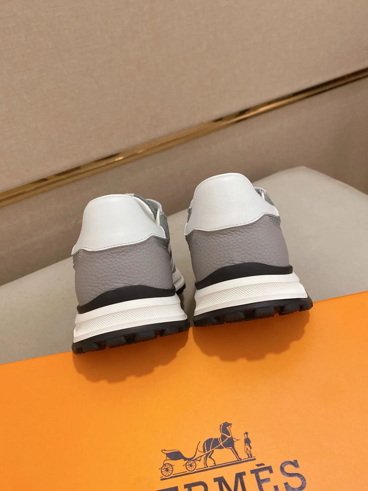Men's clothing and shoes💰: 400💰《HERMES》【Original order·Version】Hermès; top 🔝purchasing agent🔍🔍men's latest 🇺🇸 counter sales simultaneously, imported from Italy original ▲▲cowhide ▲▲ (highlighting the high End, Nobility, Grade) Exquisite workmanship (Imported water-dyed sheepskin lining from Italy) Sole: Original sole provided by the original factory, ⚠️Exclusive double-layer activity, TPR, molded outsole; super comfortable Code number: 38-44